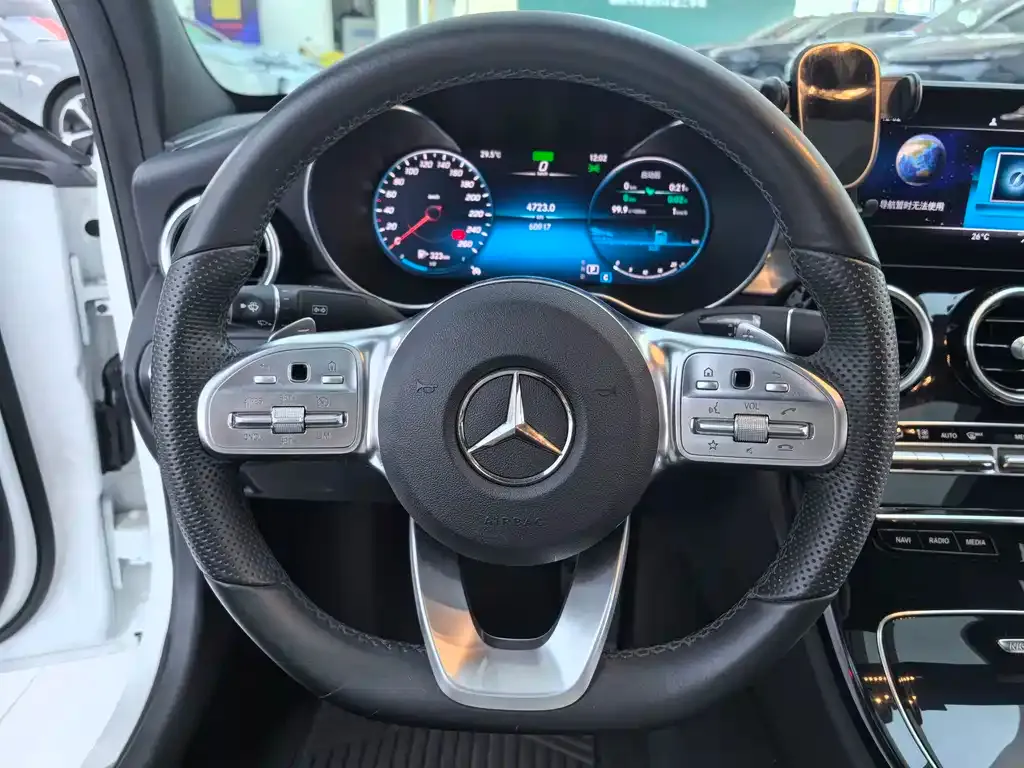 Mercedes-Benz C-Class — фото 10