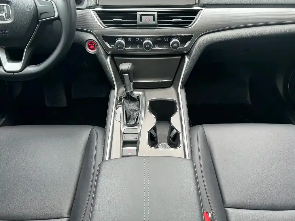 Honda Accord — фото 5