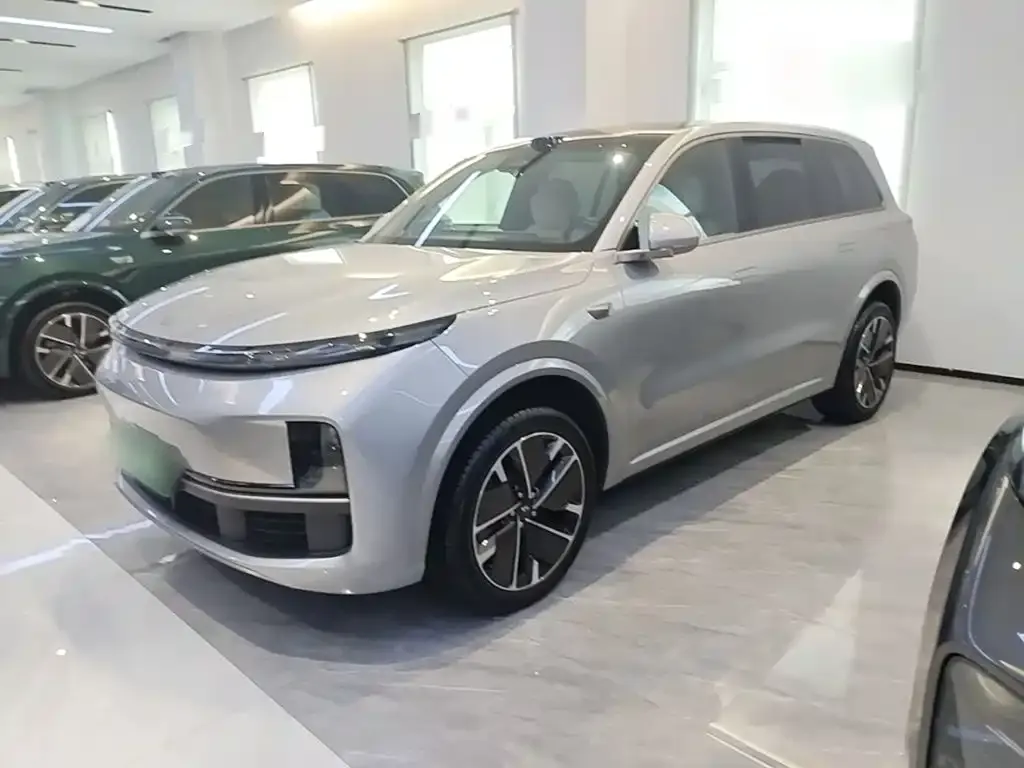 Li Auto L9 — фото 1