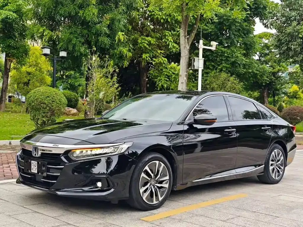 Honda Accord — фото 9