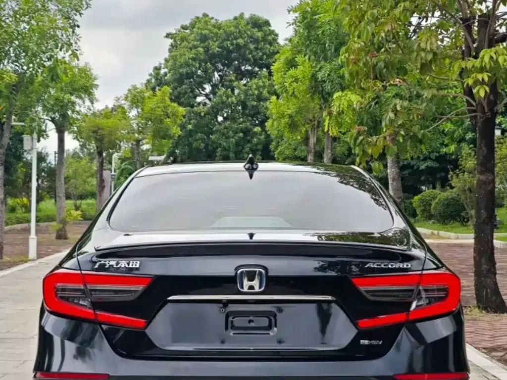 Honda Accord — фото 6