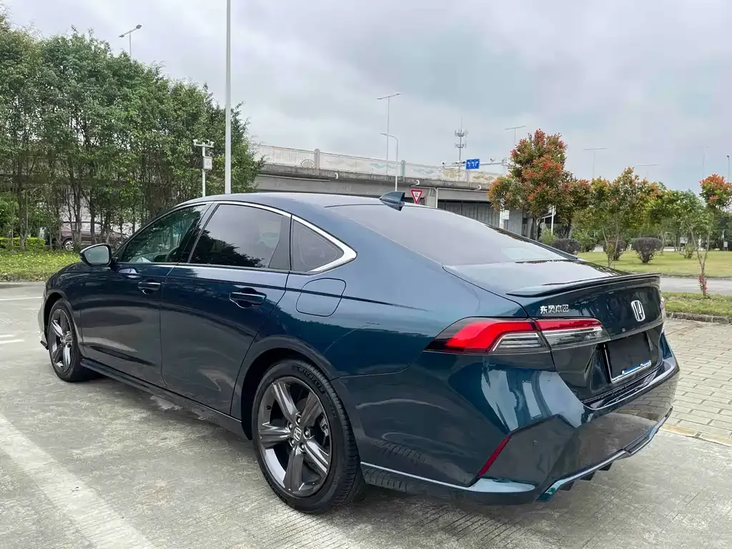 Honda Inspire — фото 6