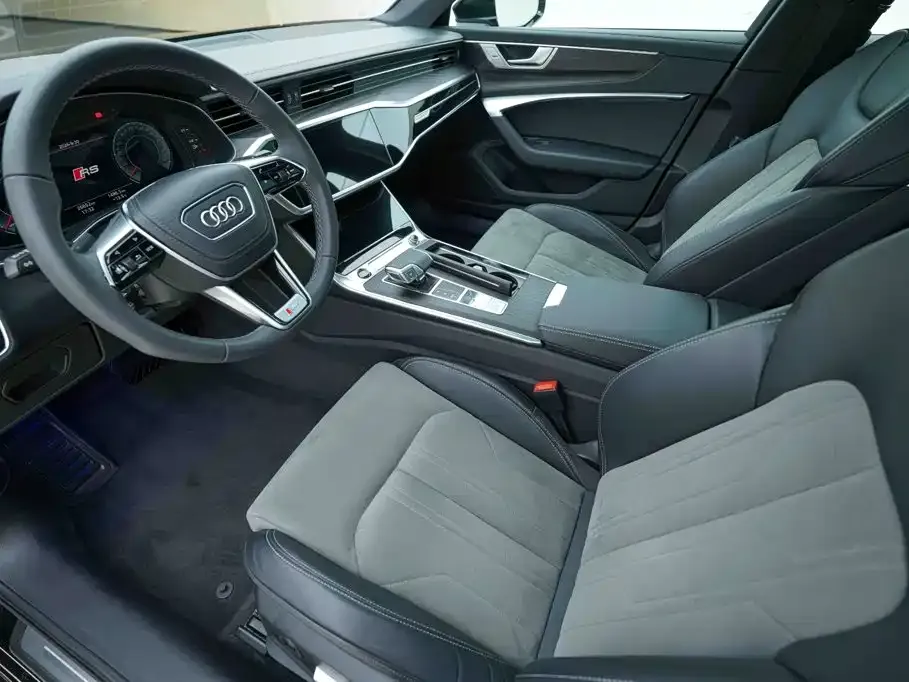 Audi A6L — фото 9