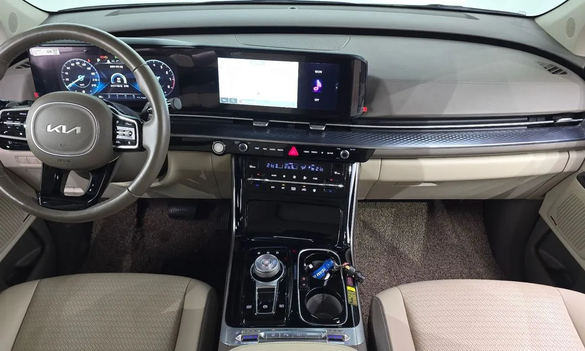 Kia Carnival — фото 9