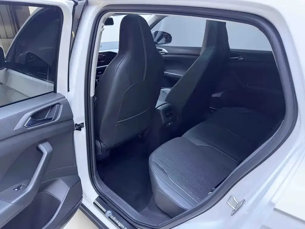 Volkswagen T-Cross — фото 4