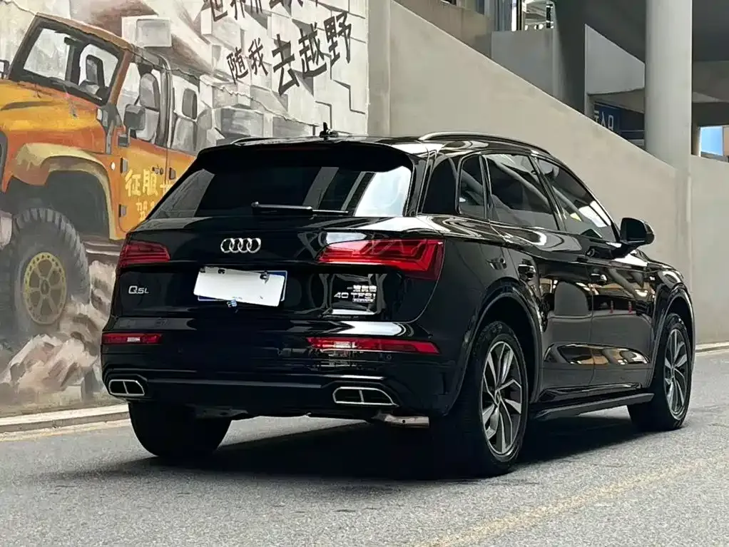 Audi Q5L — фото 3