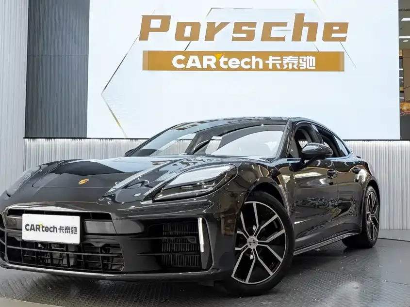 Porsche Panamera — фото 1