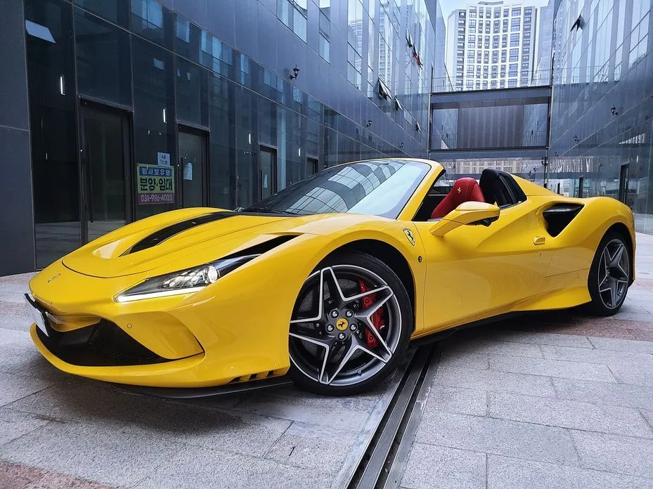 Ferrari F8 — фото 8