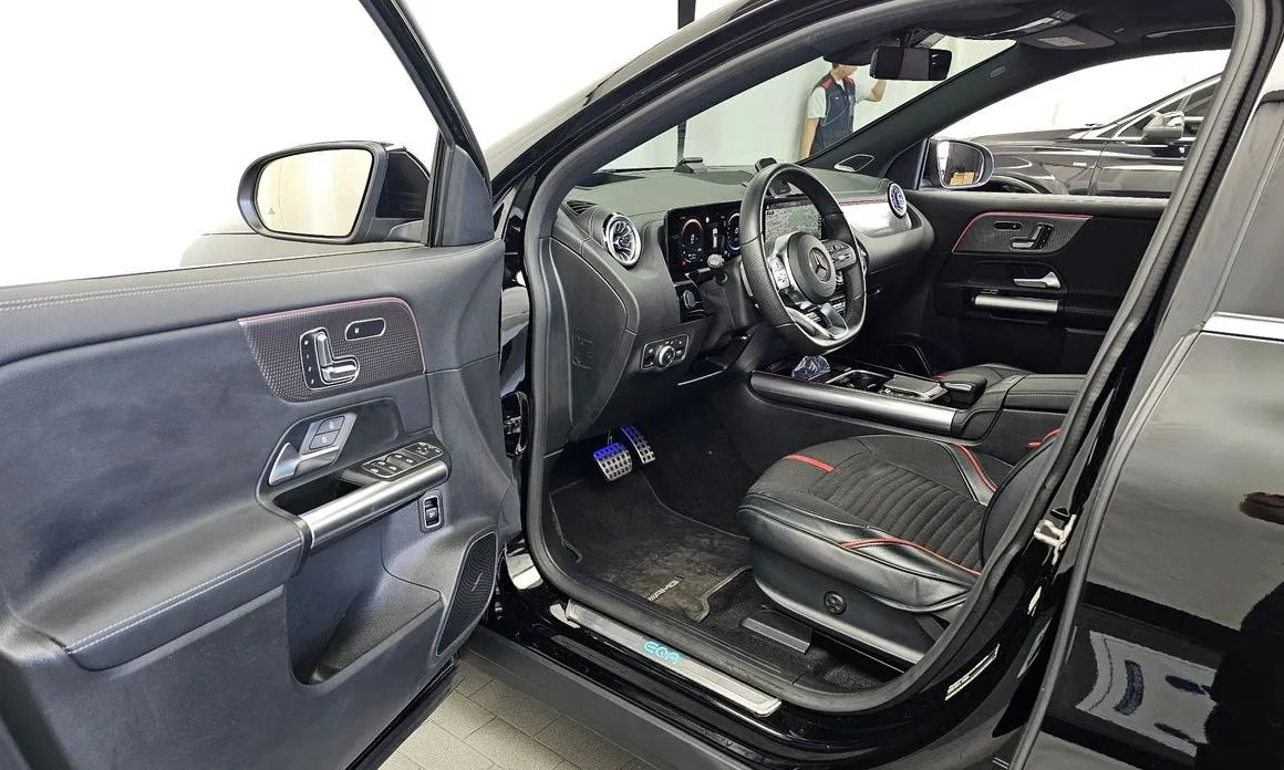 Mercedes-Benz EQA — фото 10