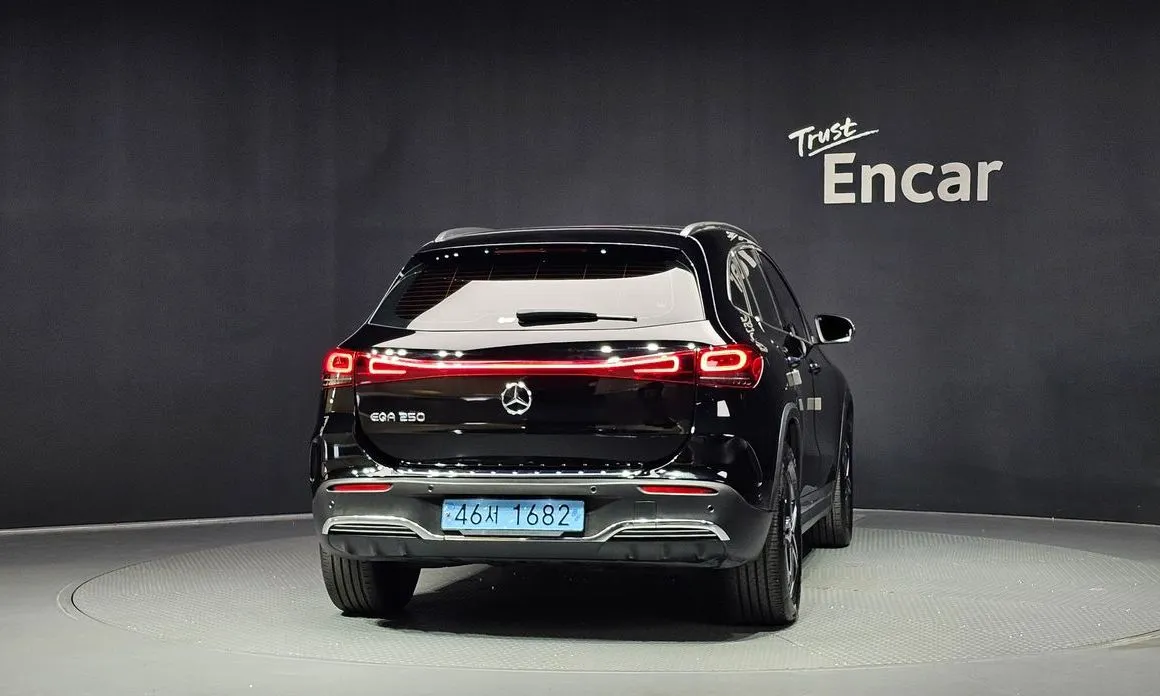 Mercedes-Benz EQA — фото 3