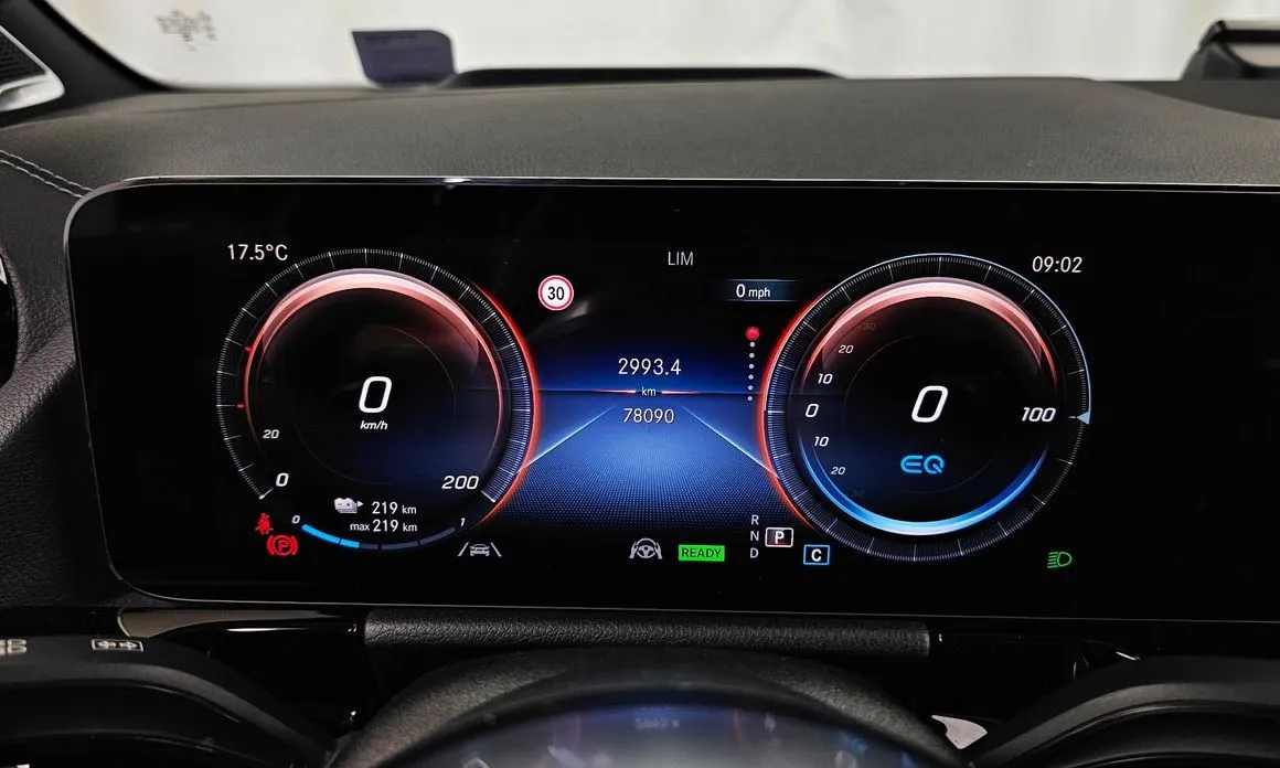 Mercedes-Benz EQA — фото 2