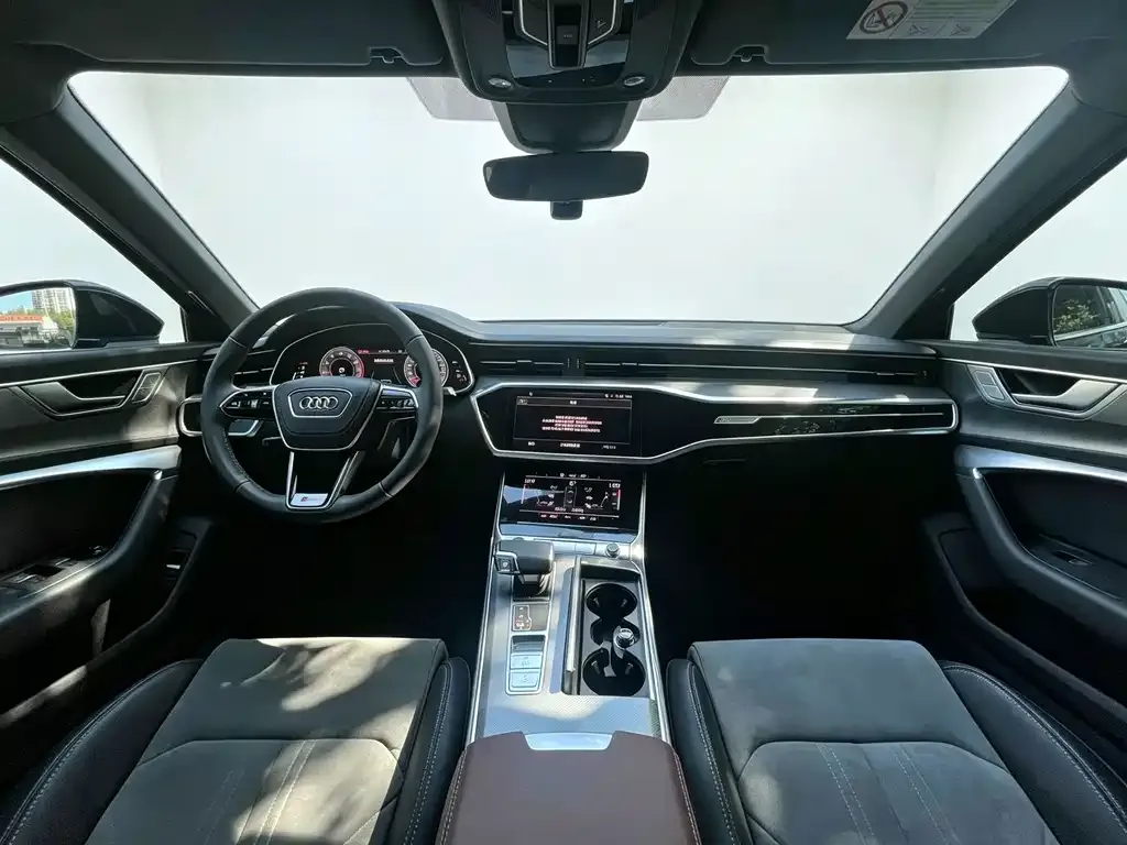 Audi A6L — фото 5