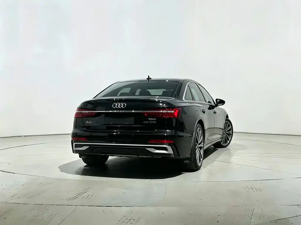 Audi A6L — фото 9
