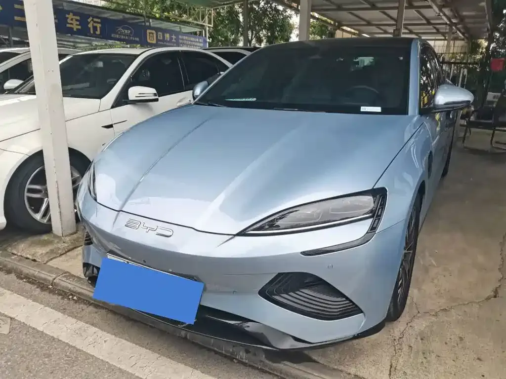 BYD Seal — фото 1