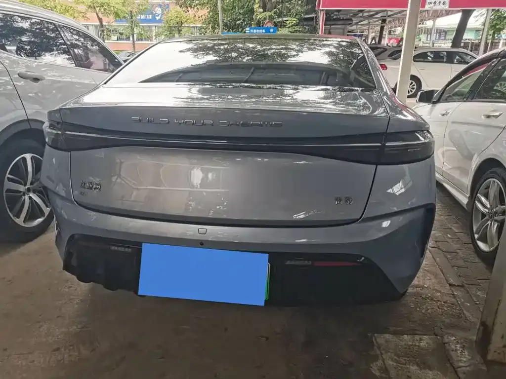 BYD Seal — фото 9