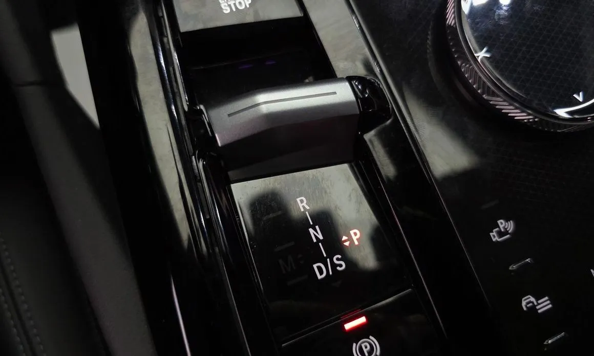 BMW 5-Series — фото 10