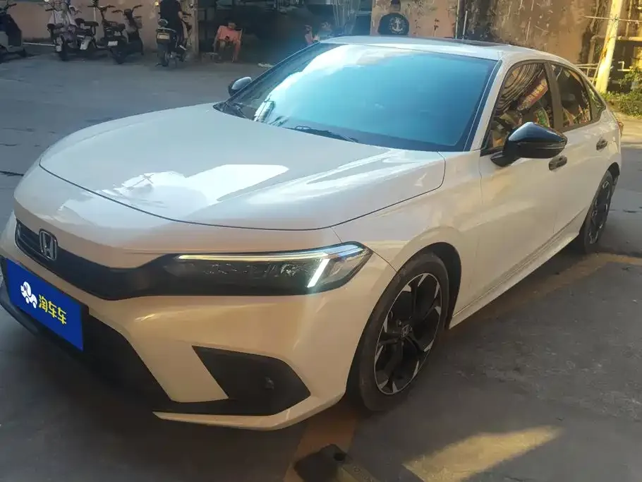 Honda Civic — фото 1