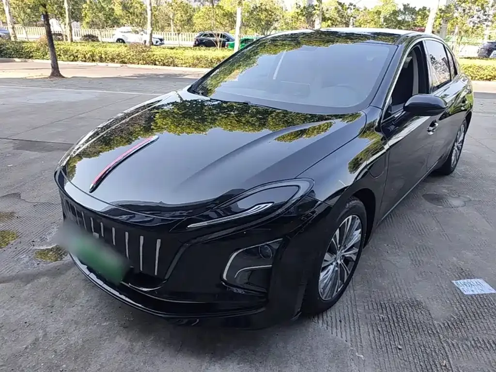 Hongqi E-QM5 — фото 10