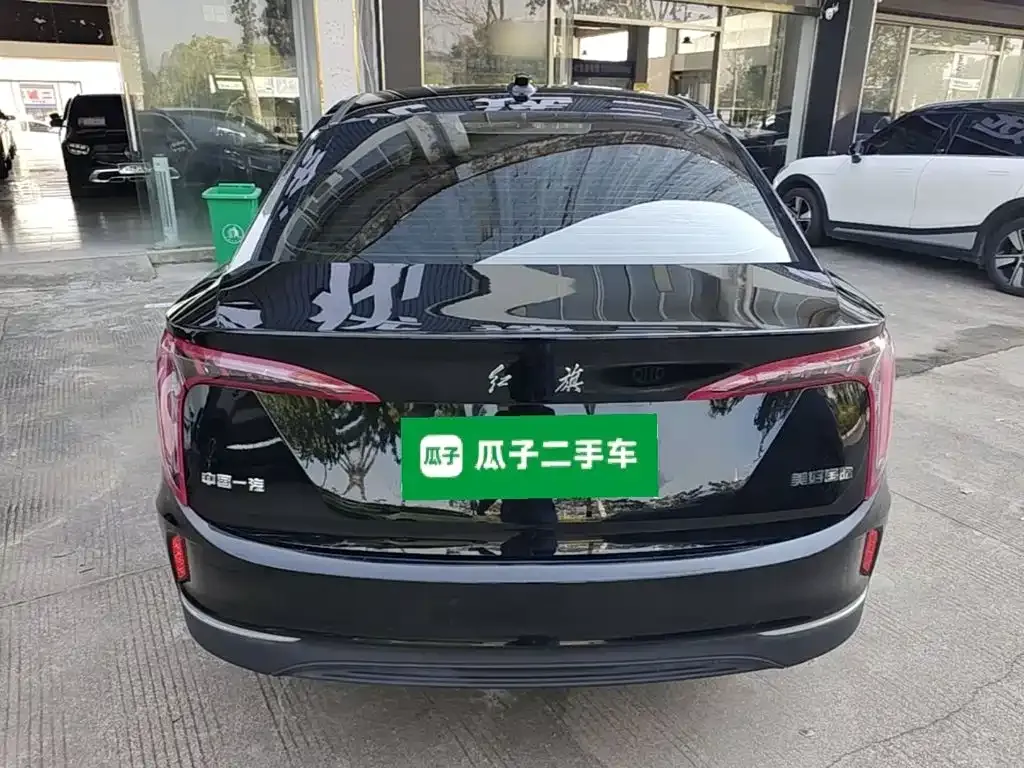 Hongqi E-QM5 — фото 7