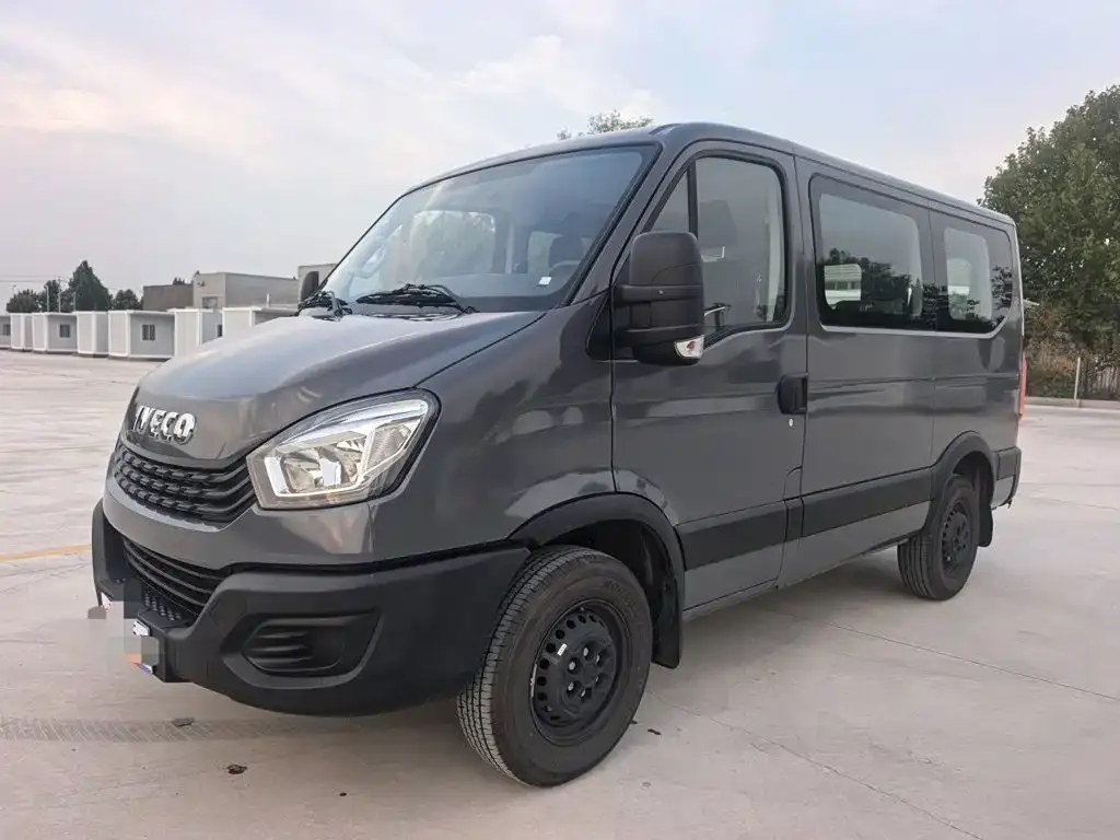 IVECO Ousheng — фото 1