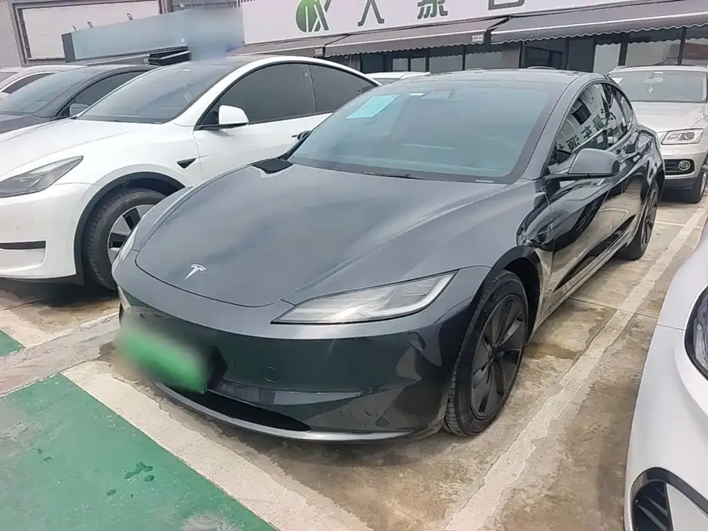 Tesla Model 3 — фото 4