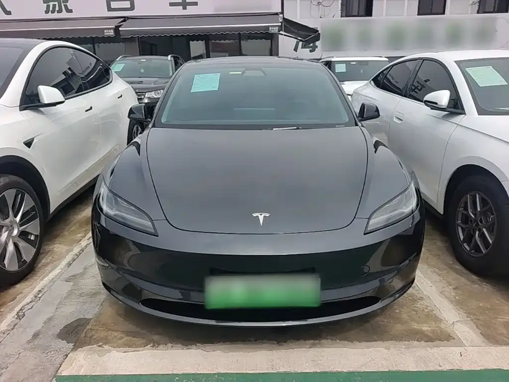 Tesla Model 3 — фото 8