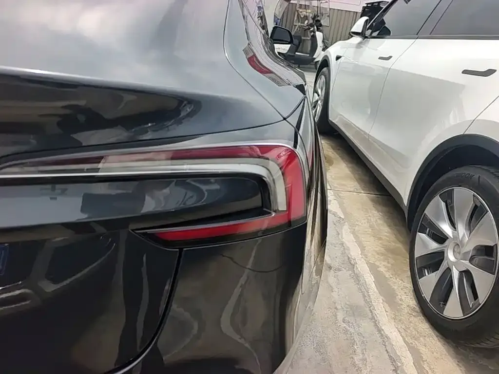 Tesla Model 3 — фото 5