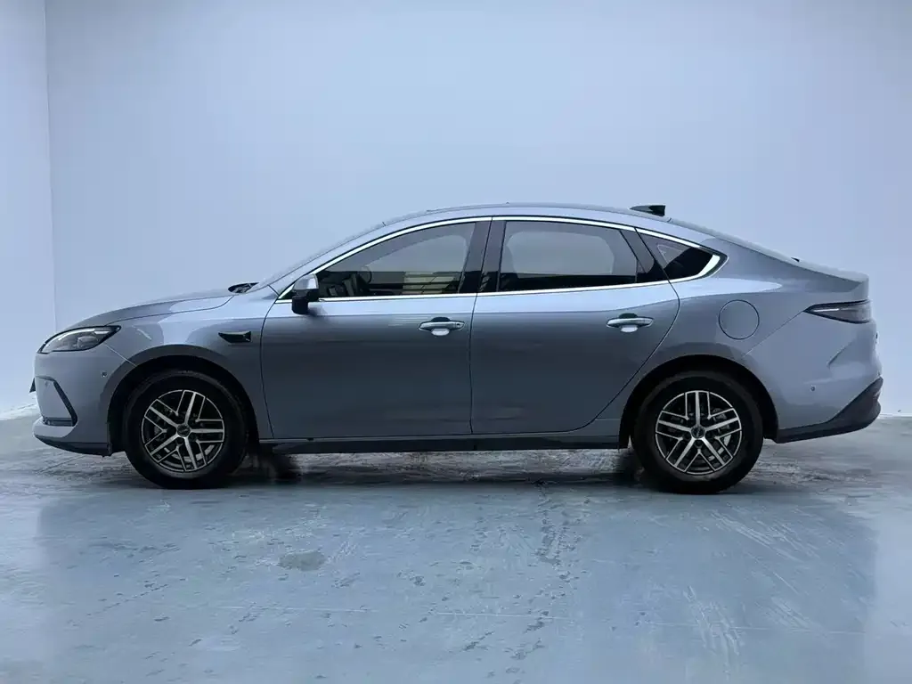 BYD Seal 05 DM-i — фото 7