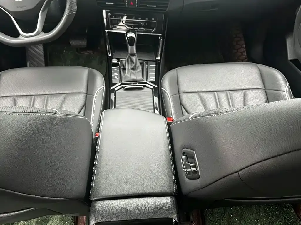 Volkswagen Passat — фото 5
