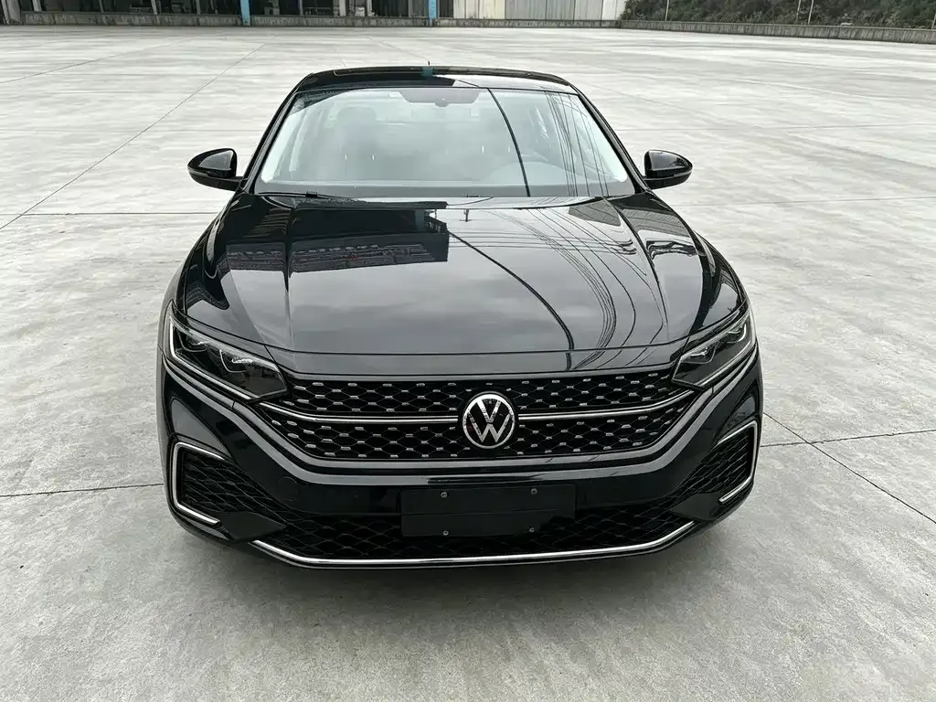 Volkswagen Passat — фото 4