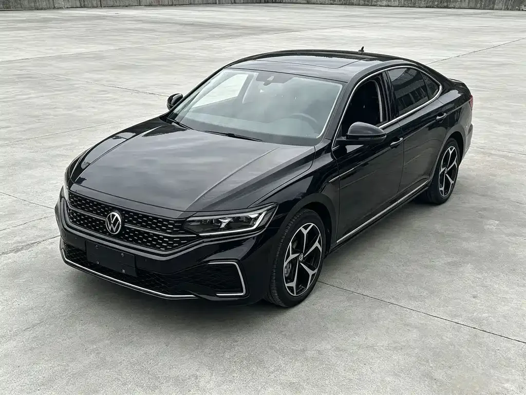 Volkswagen Passat — фото 8