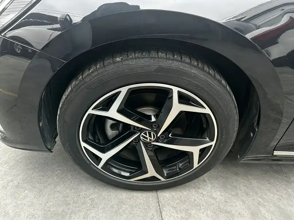 Volkswagen Passat — фото 7