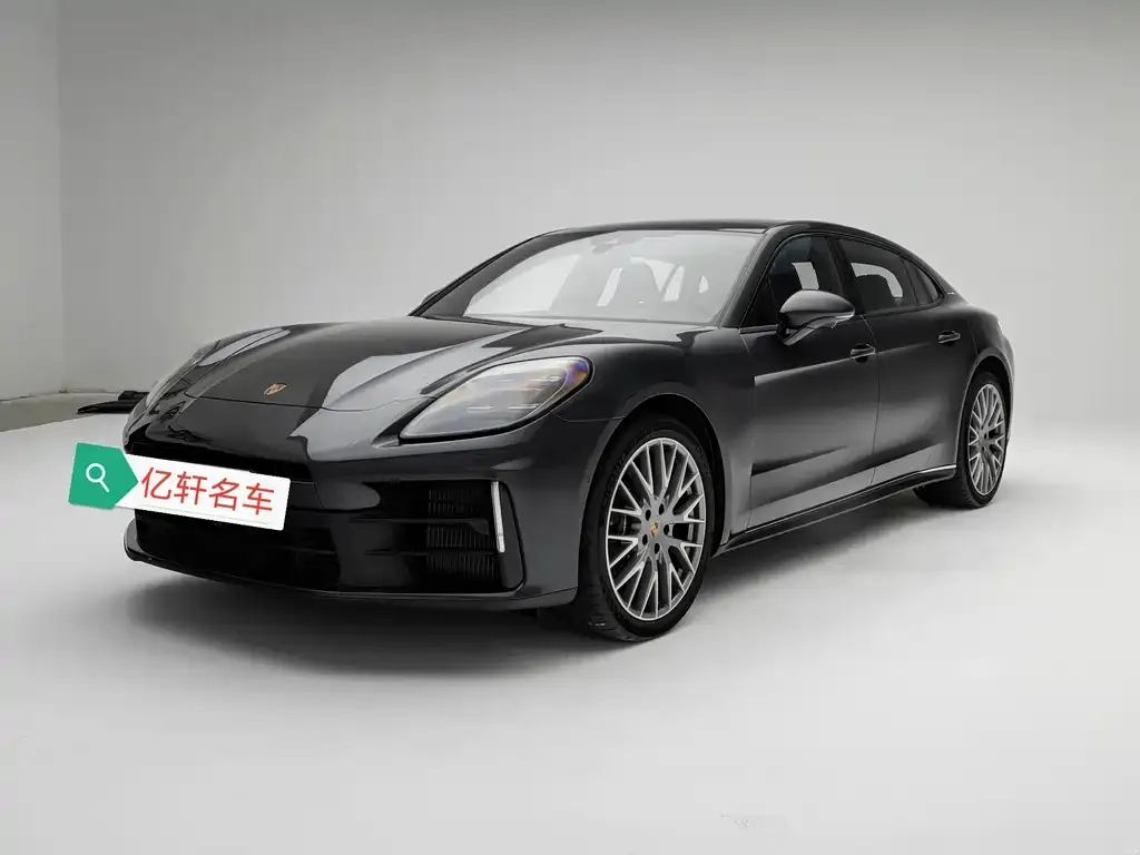 Porsche Panamera — фото 1