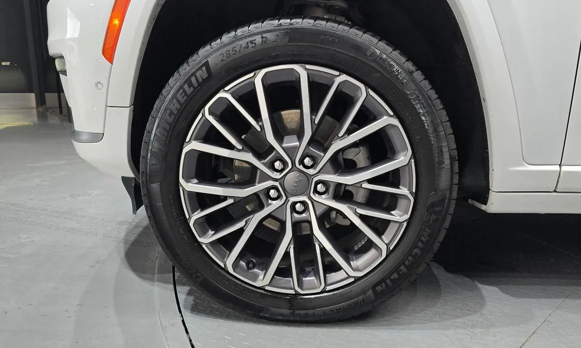 Jeep Cherokee — фото 10