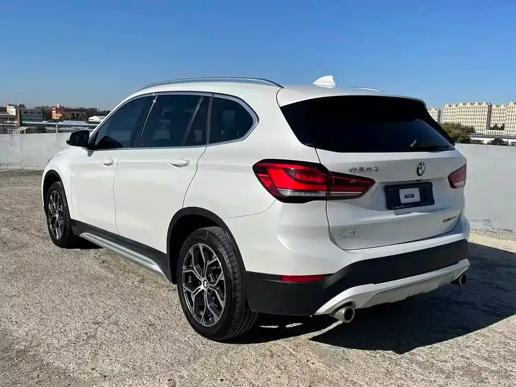 BMW X1 — фото 2