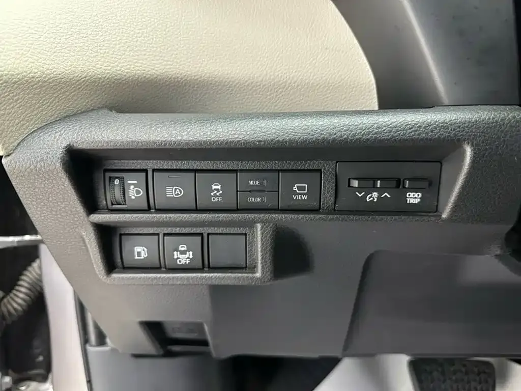 Toyota Sienna — фото 7