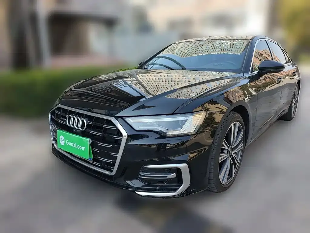 Audi A6L — фото 1