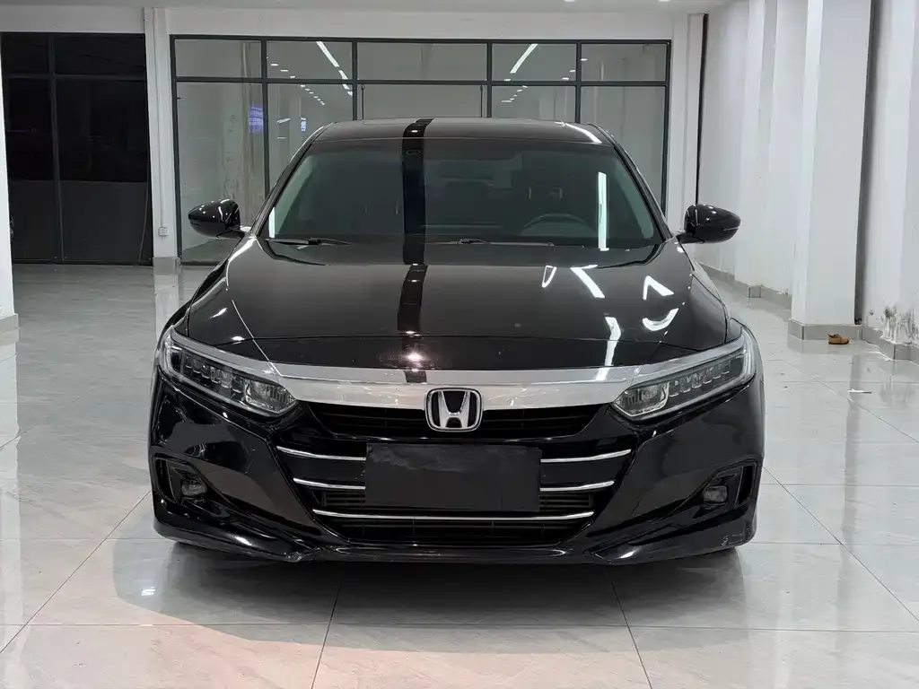 Honda Accord — фото 9