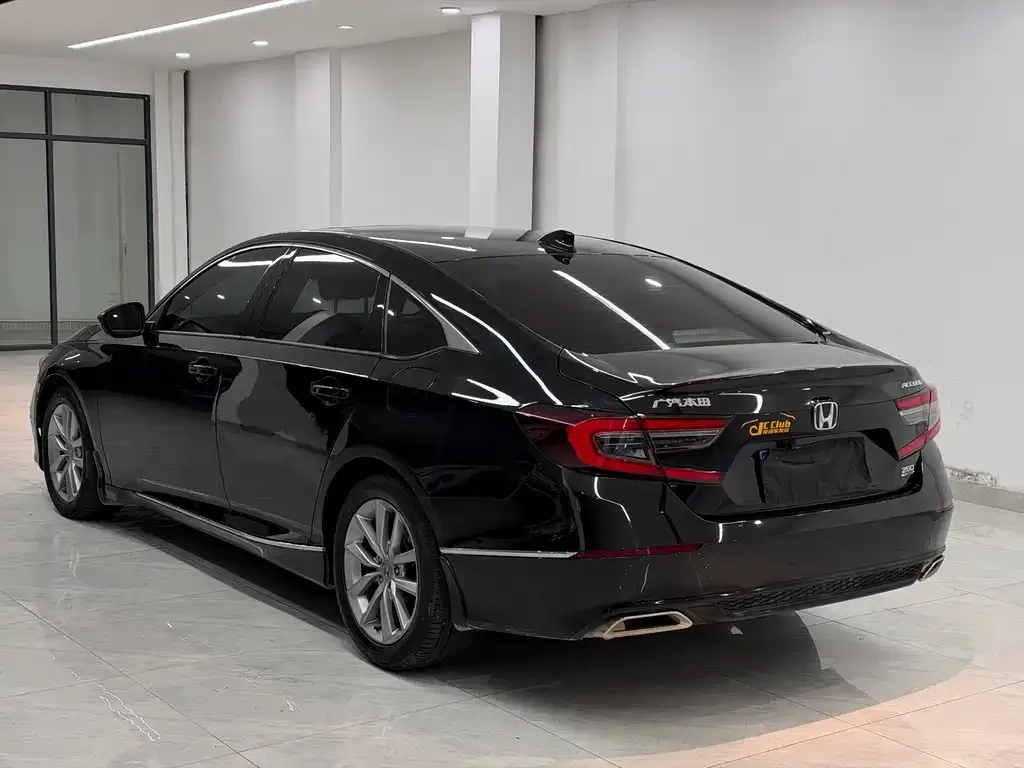 Honda Accord — фото 3