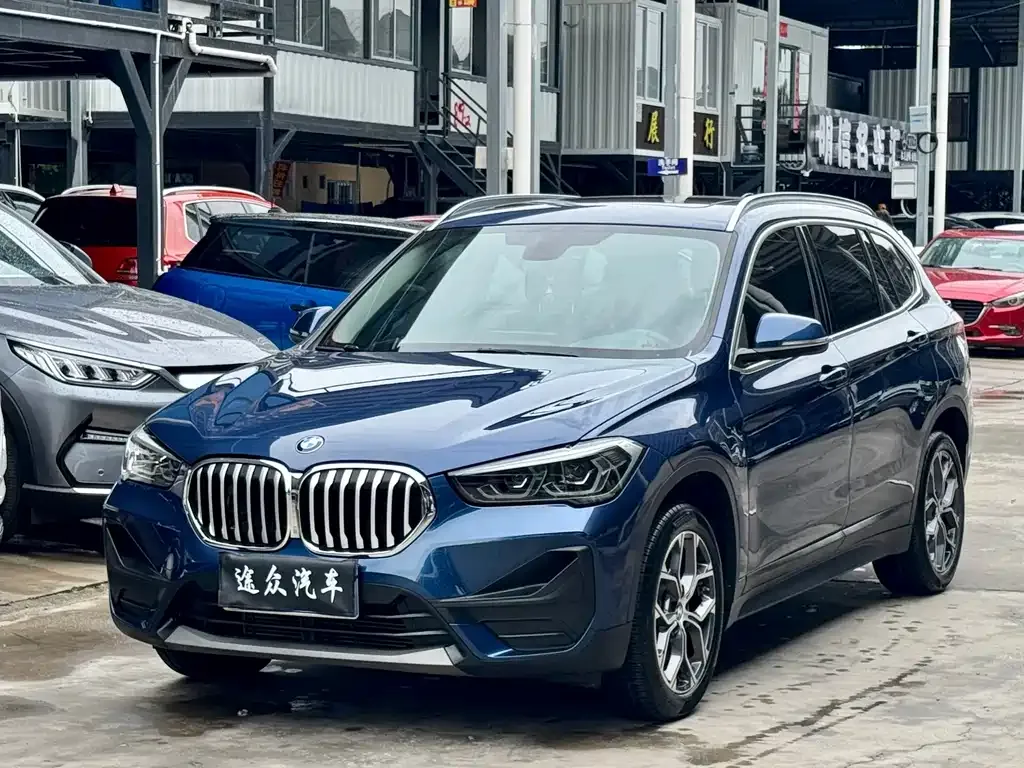 BMW X1 — фото 1