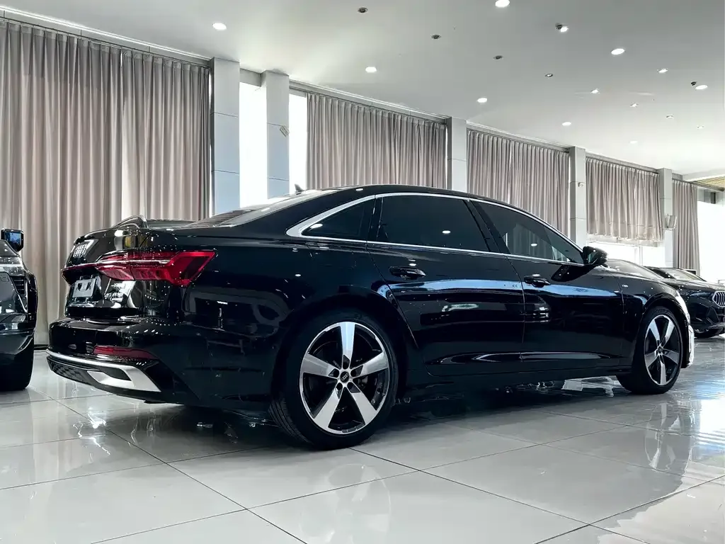 Audi A6L — фото 3