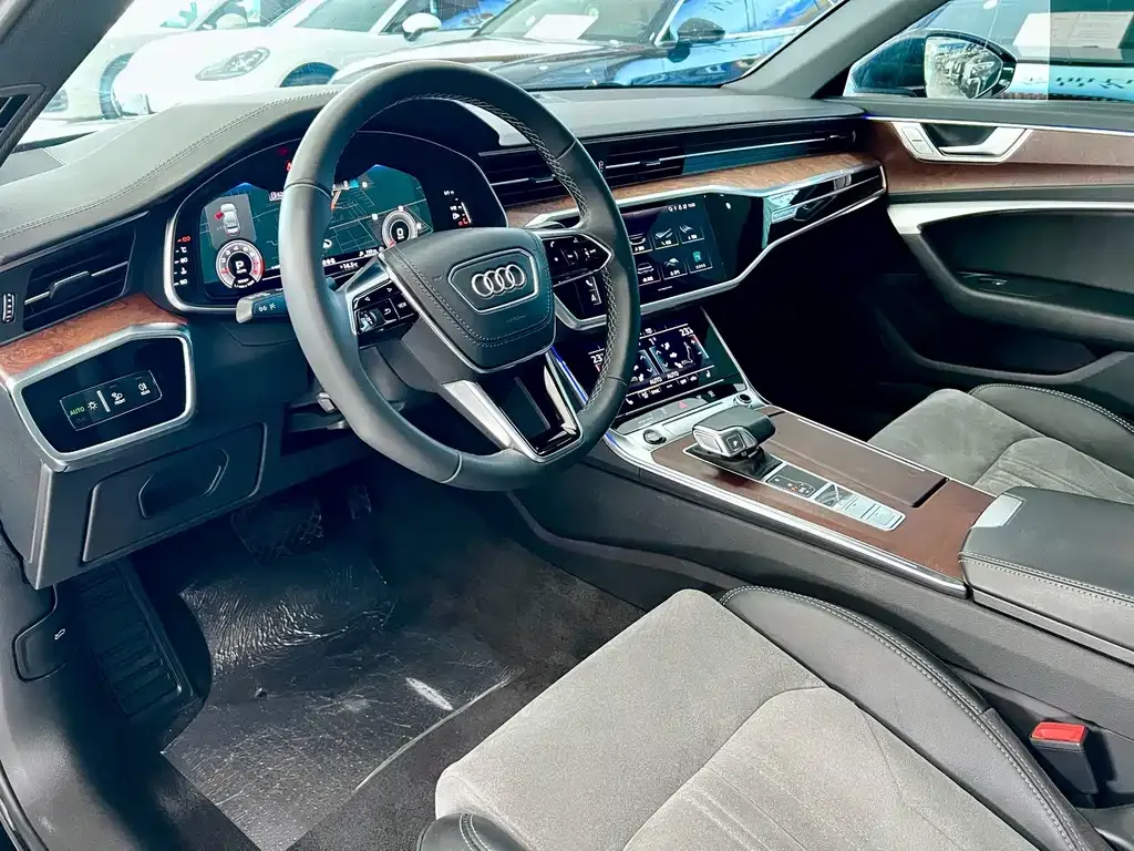 Audi A6L — фото 5