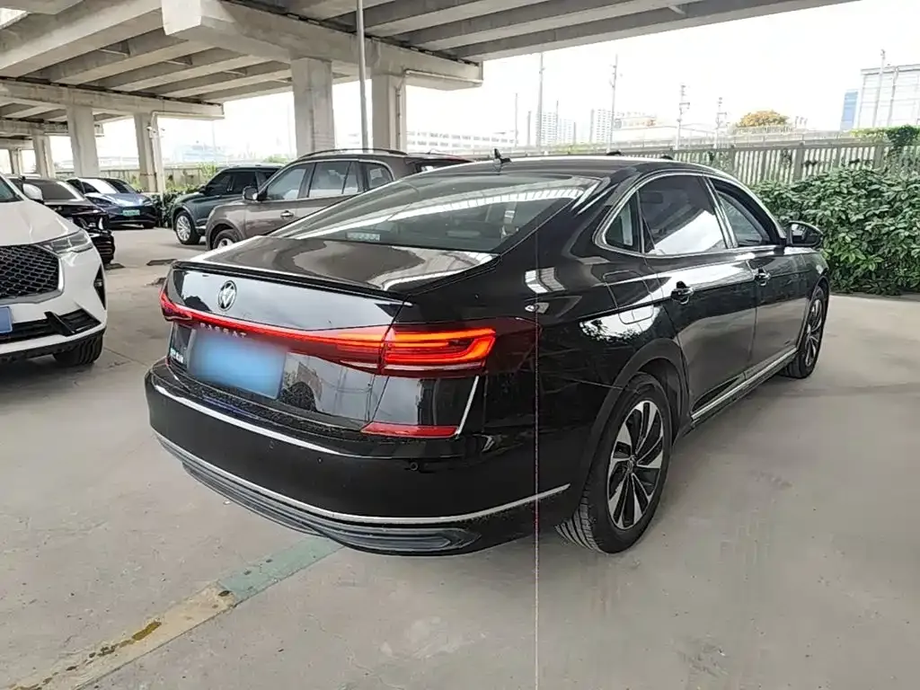 Volkswagen Passat — фото 3