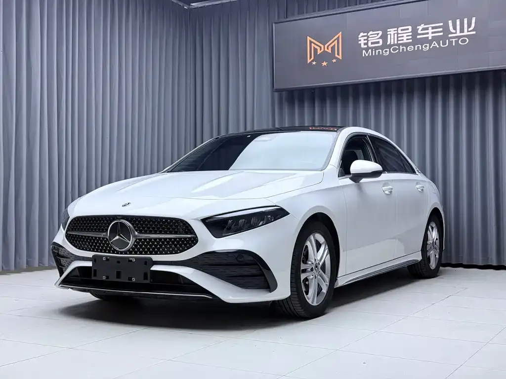 Mercedes-Benz A-Class — фото 1