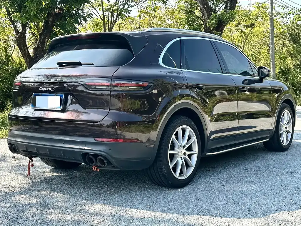Porsche Cayenne — фото 3