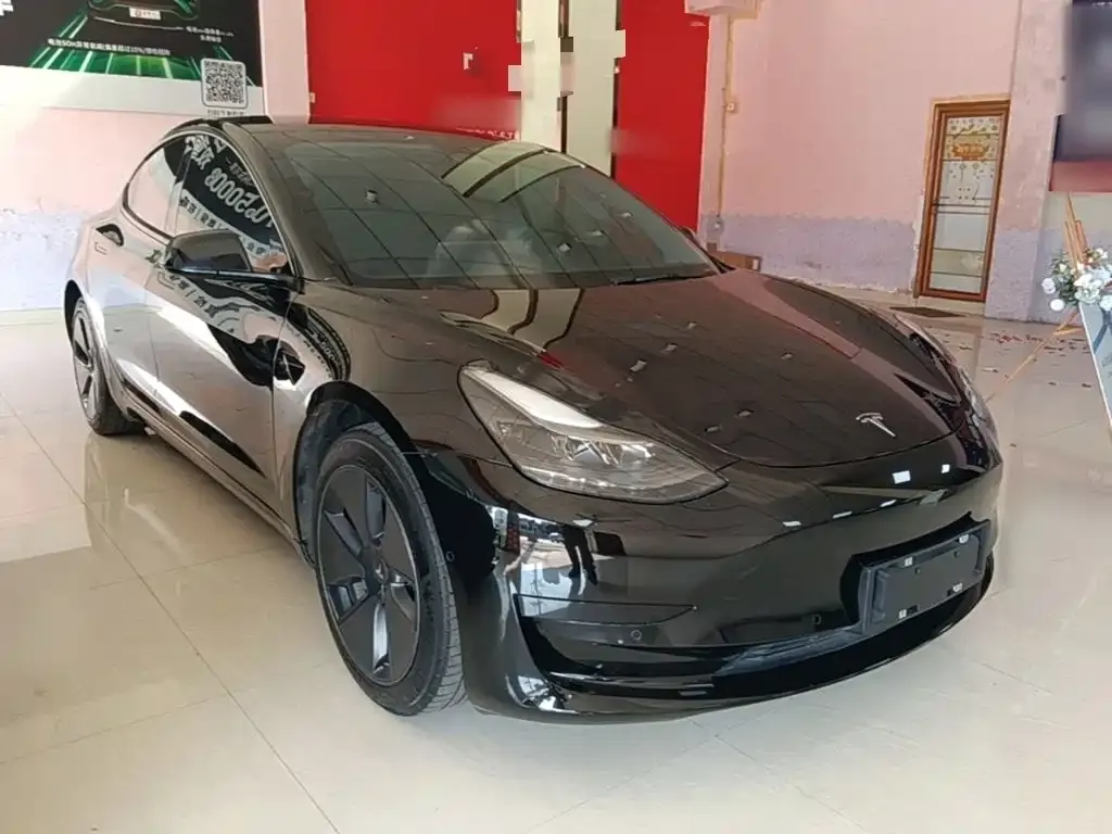 Tesla Model 3 — фото 9