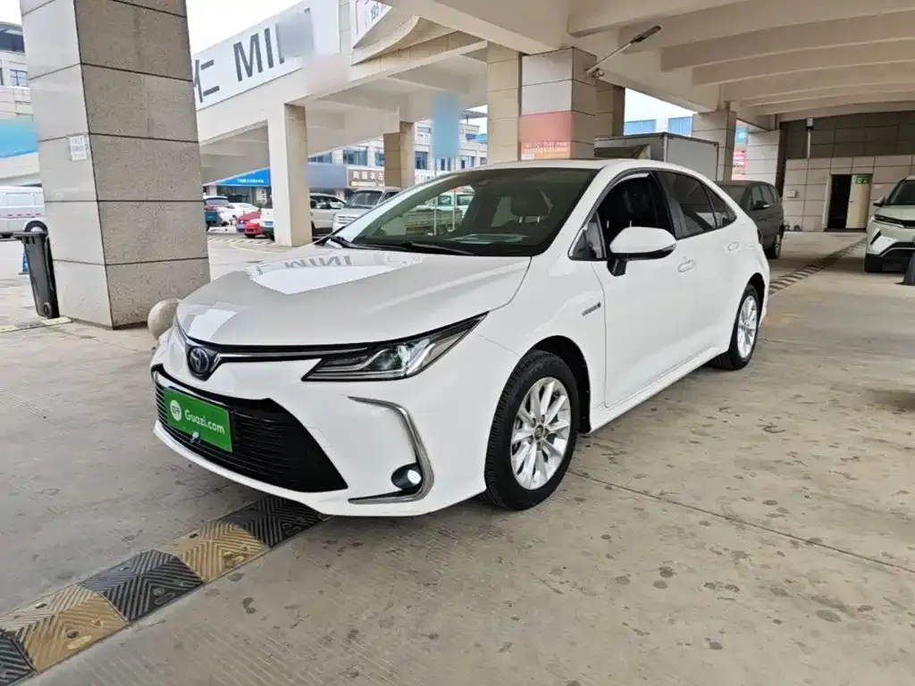 Toyota Corolla — фото 3
