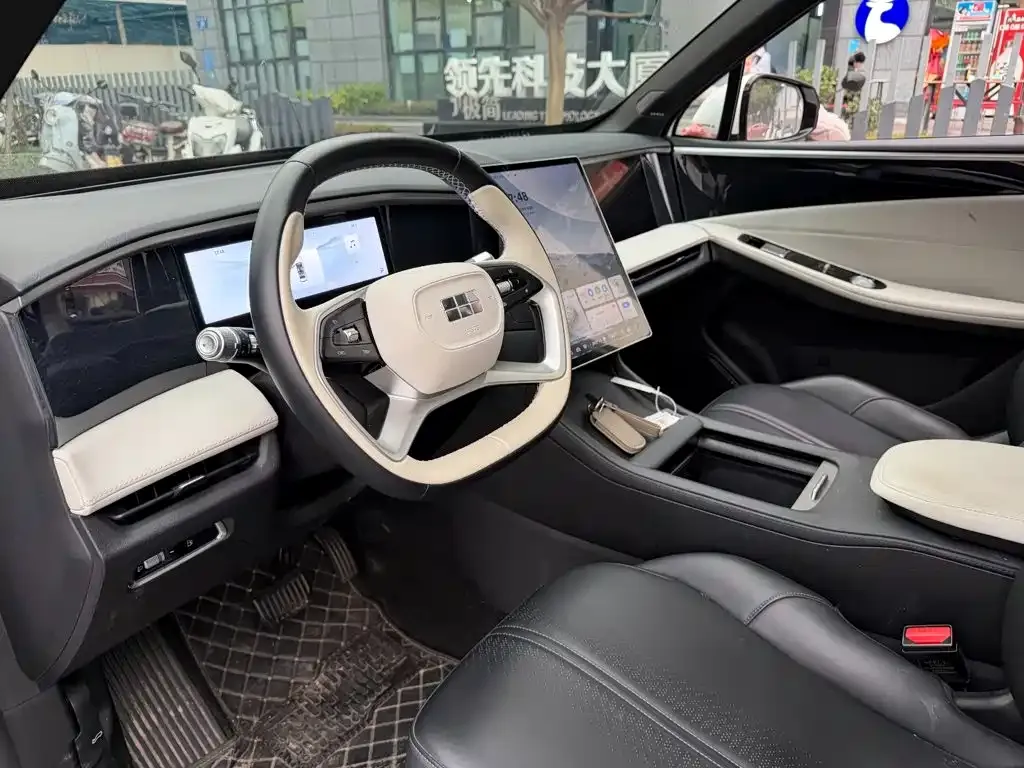 Geely Galaxy L7 — фото 8