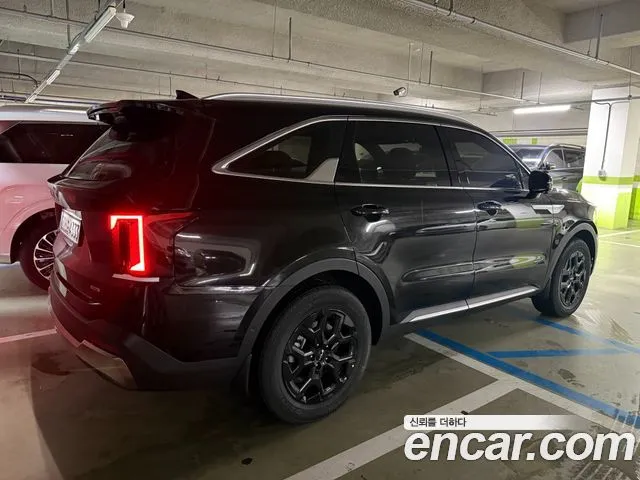 Kia Sorento — фото 8