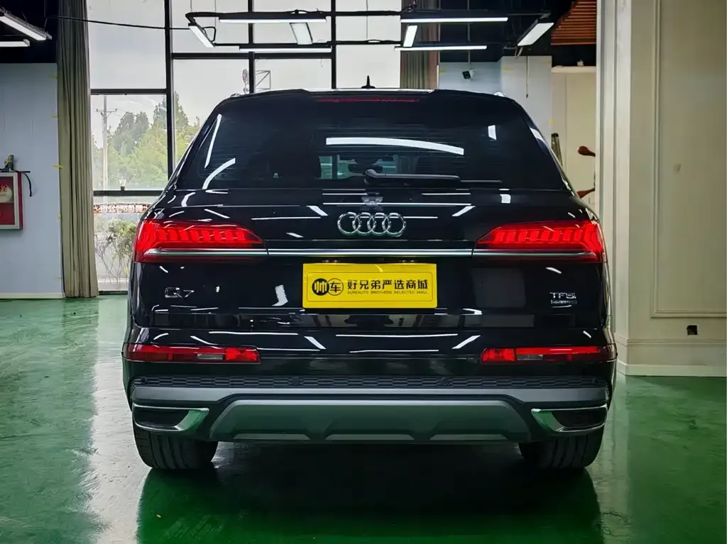Audi Q7 — фото 2